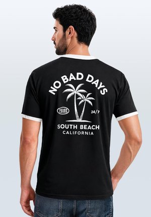 Neverless, HERREN T-SHIRT RETRO KONTRASTBUND - DESIGN NO BAD DAYS - - T-Shirt print - slim-fit schwarz-weiß