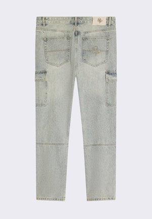 Pantaloni cargo in denim chiaro con gamba dritta, numerose tasche e dettaglio ricamato sulla tasca posteriore. Tessuto statico.