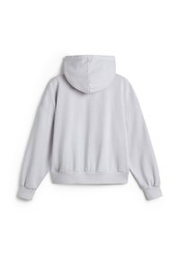 Sweatshirt gris clair avec capuche, poignets élastiques et coupe courte. Présente une texture douce et une coupe décontractée pour le confort.