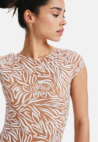 Roxy WILD - SHORT SLEEVE - Plavky - brown