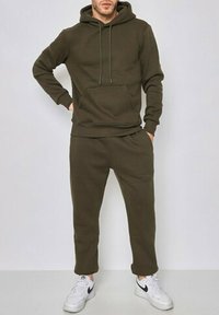 Non sélectionné, kaki