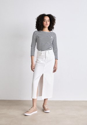 Tommy Hilfiger ESSENTIAL CHIC COURT - Tenisice - claystone