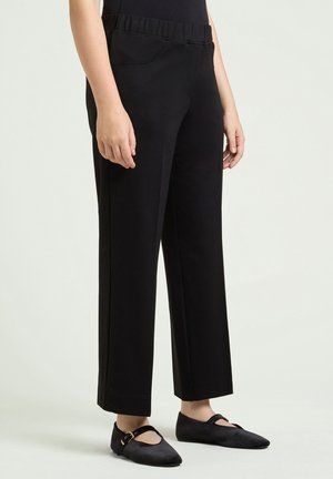 Luisa Viola, PANTALONI PULL-ON DRITTI IN PUNTO MILANO (ITALIAN SIZE) - Trousers - nero