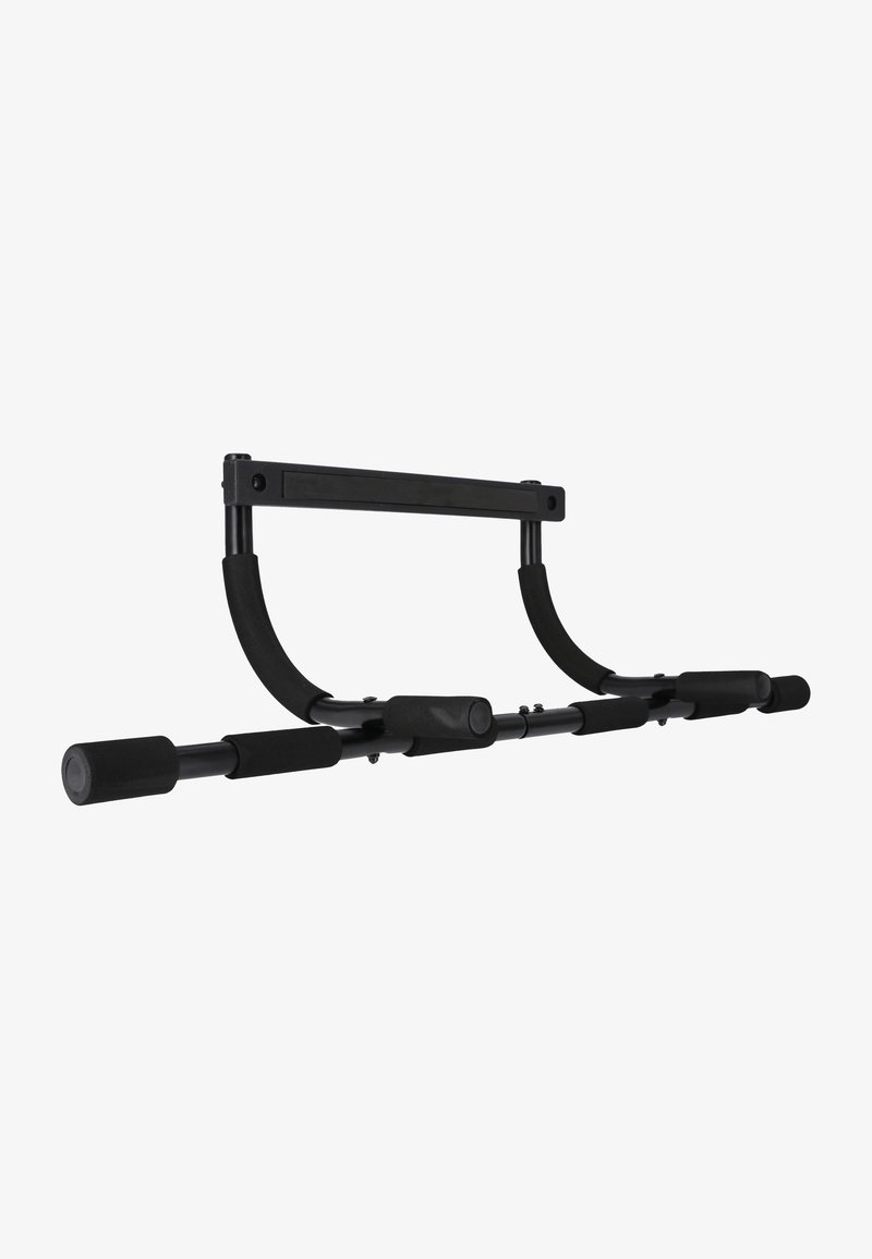 Schwarze Klimmzugstange mit ergonomischen Griffen, gepolsterten Akzenten an den Enden, robuster Konstruktion und verstellbarer Breite für vielseitige Verwendung.