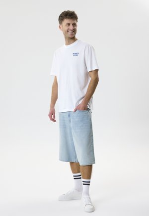 TWO SOON JORTS - Jeansshorts - light blue bleached denim