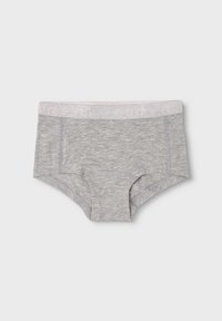 Calças boyshorts cinza em algodão com uma cintura elástica rosa que apresenta um padrão sutil de brilho e costura interior. Textura suave, forma retangular.
