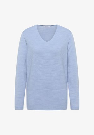 Lichtblauwe sweater met lange mouwen en een V-hals, gemaakt van een gestructureerde stof met horizontale strepen en een relaxte pasvorm.