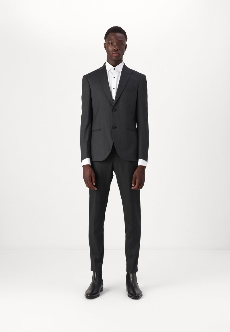 Isaac Dewhirst THE FASHION SUIT - Completo - charcoal