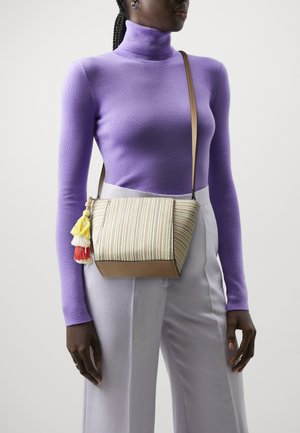 PARFOIS, CROSSBODY BAG PATTY - Olkalaukku - camel