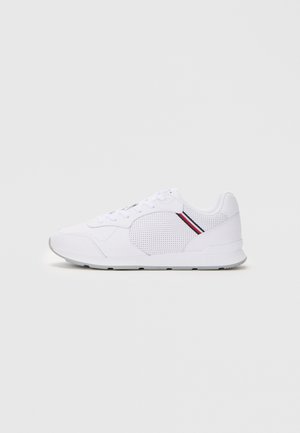 RUNNER ICON - Sporta apavi - white