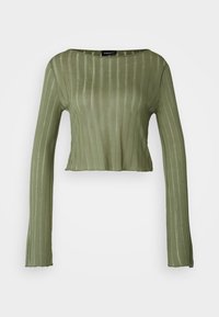 Olivgrünes Langarm-Crop-Top aus geripptem, strukturiertem Stoff mit einem Bootsausschnitt und figurbetonter Silhouette.