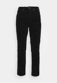 Černé manšestrové kalhoty s rovnými nohavicemi, vybavené zapínáním na knoflík, postranními kapsami a celoplošným texturovaným žebrovaným vzorem.