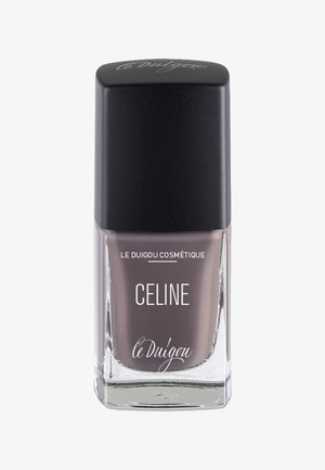 Bottiglia di smalto per unghie con un tappo quadrato nero e base in vetro trasparente. Il colore dello smalto è un taupe metallico con una finitura scintillante.