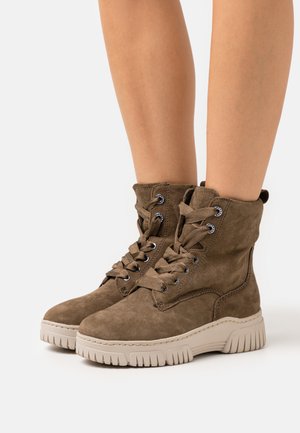 Platform ankle boots - olive