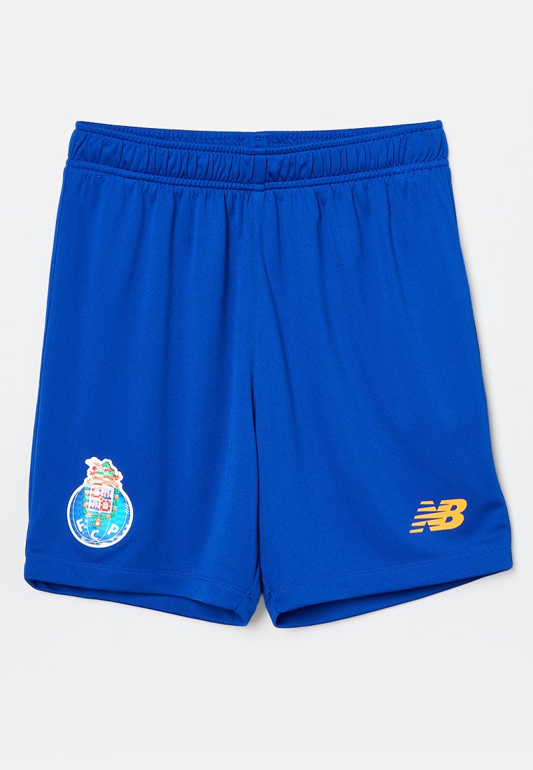 Blauwe sportshorts van lichtgewicht stof, met een geborduurd FC Porto-logo en een geel New Balance-logo op de voorkant.