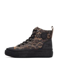 Zapatillas altas con un diseño de estampado de leopardo, ribetes negros y suela de goma. Presentan cordones negros y un parche de marca en el lateral.