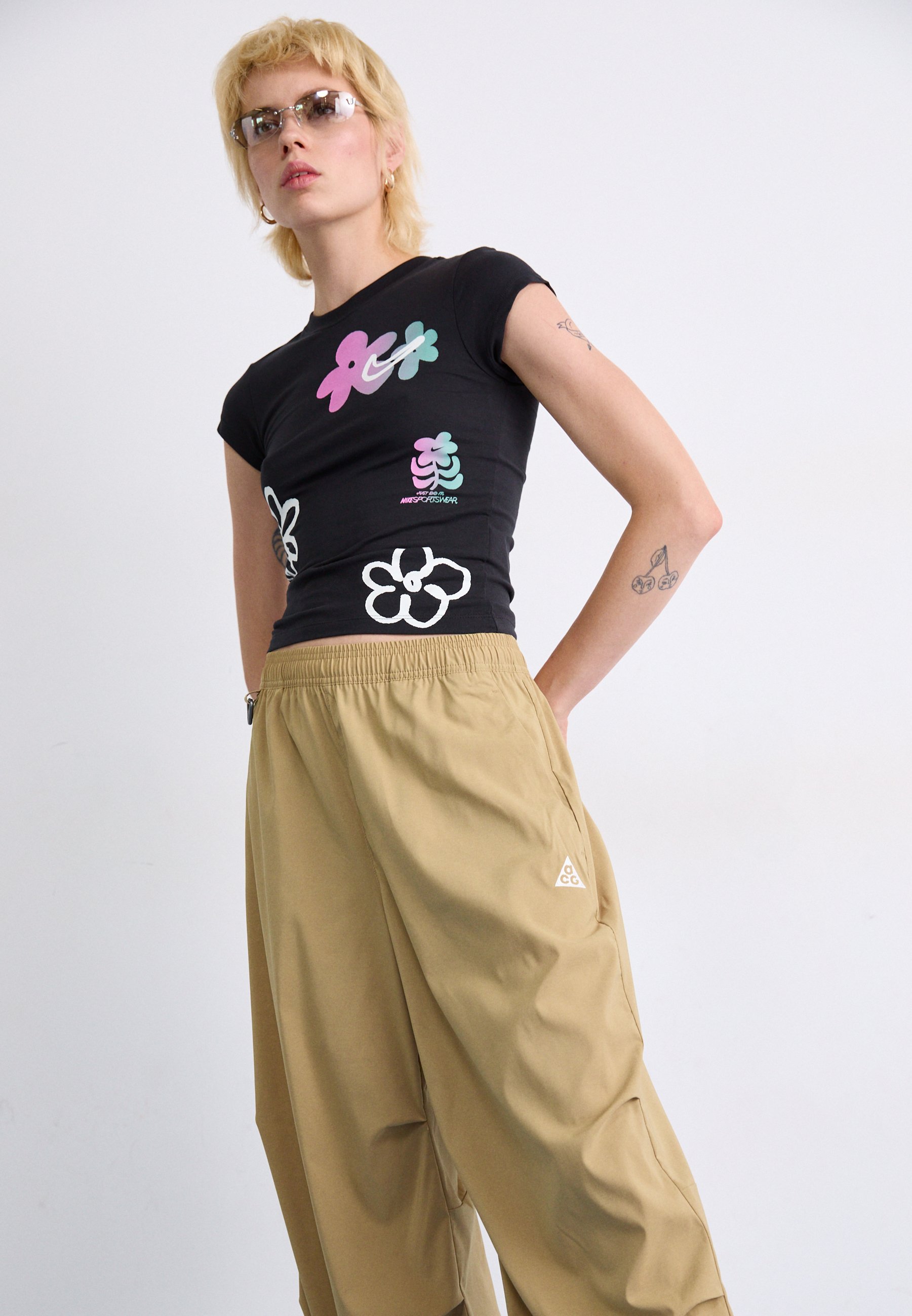 Nike ACG ACTIVITORIUM PANT - Trousers - parachute beige/light