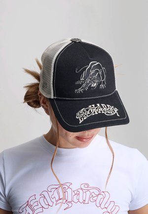 Ed Hardy, UNISEX CONTRAST STITCH PANTHER GRAPHIC 5 PANEL TRUCKER CAP - Cap - black/white