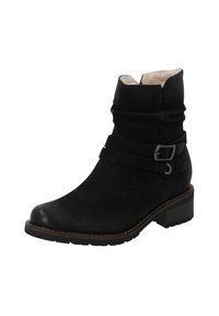 Botín de cuero negro hasta el tobillo con un acabado texturizado, diseño arrugado, hebilla lateral y un tacón grueso. Forrado con material suave para mayor comodidad.