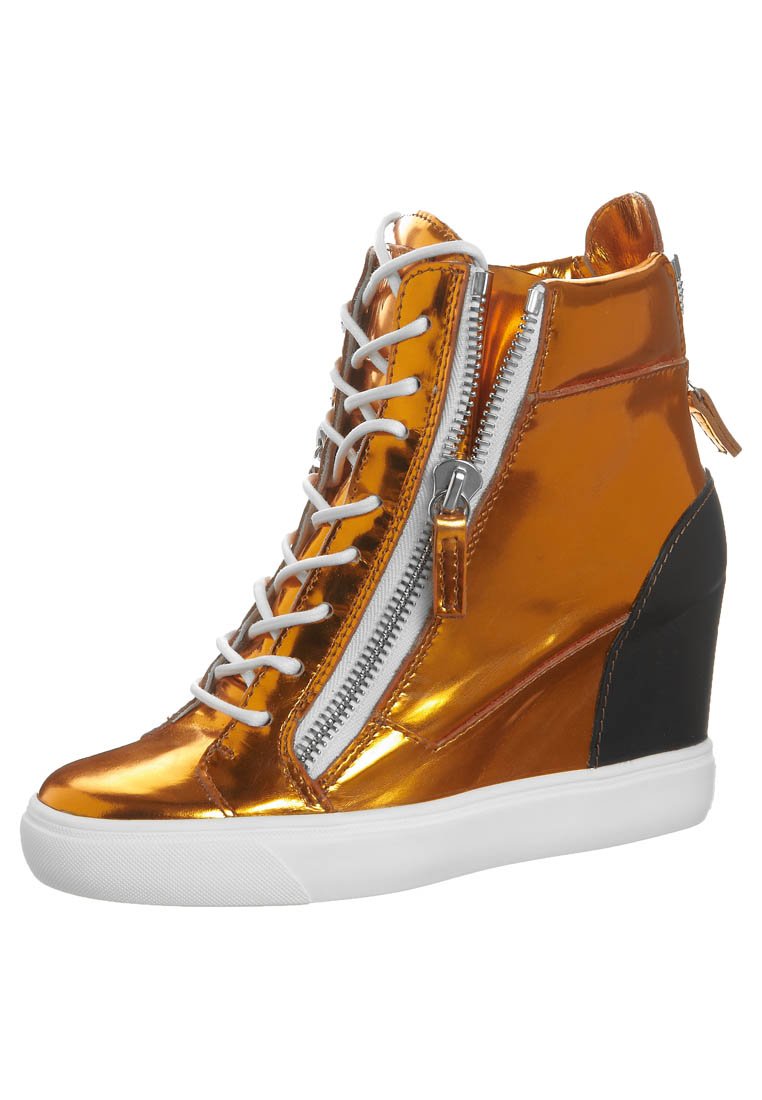 zanotti femme compensée
