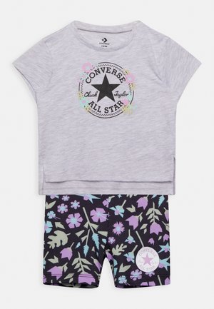 ELONGATED TEE & BIKER SET - T-shirt print - black