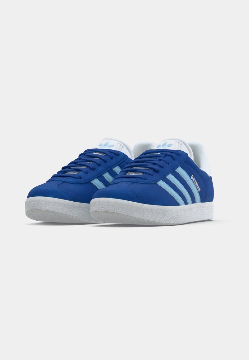 adidas Originals GAZELLE UNISEX - Trainers - team royal blue/clear sky/ footwear white/royal blue - Zalando.ie