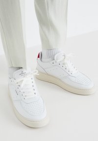 CPH1M  - Sportcipő - white/red