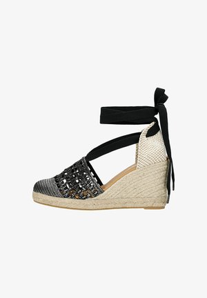 Relaks, Richelieus - black r