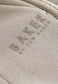 Baker by Ted Baker SET - REGULAR FIT - Mikina - neutral