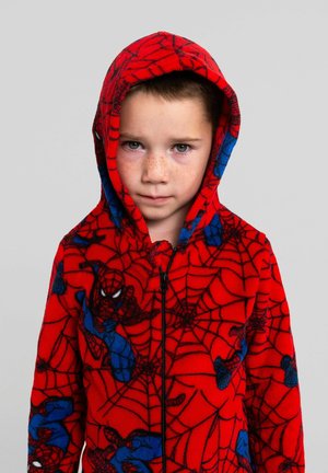 Felpa rossa con zip, dotata di cappuccio e caratterizzata da un design di Spider-Man con motivi di ragnatela nera e accenti blu. Cappuccio con una finitura morbida e testurizzata.