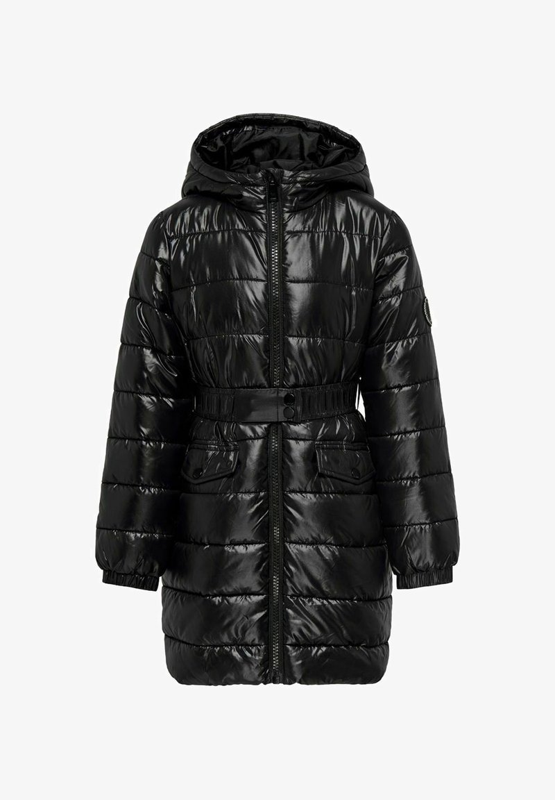 Svart puffjacka med en glänsande yta, huva, dragkedja fram, bälte i midjan och två sidofickor. Har quiltad textur och elastiska manschetter.