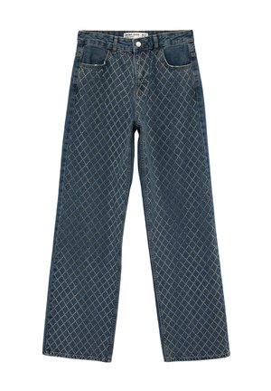 Vaqueros de pierna recta en azul oscuro con un patrón de costura blanca en forma de diamante, bolsillos delanteros, trabillas para cinturón y cierre con botón metálico.