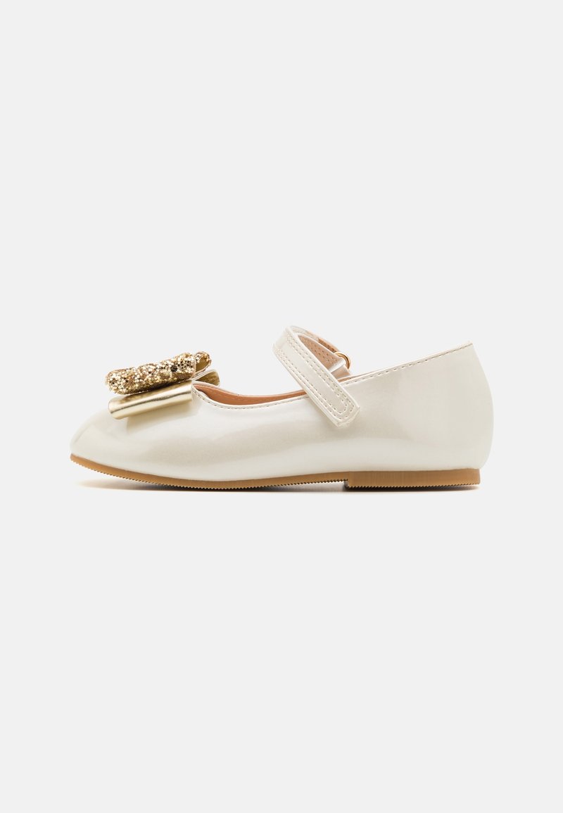 Friboo Ballerinaskor med remmar - off-white