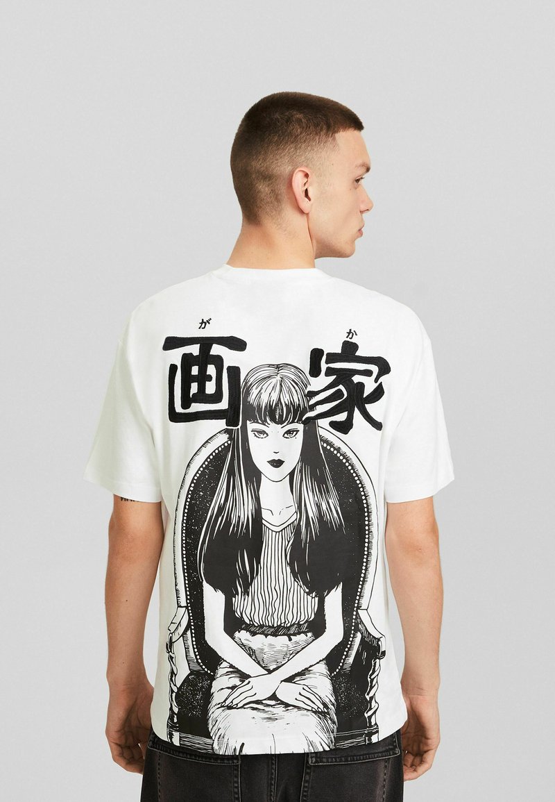 Bershka JUNJI ITO COLLECTION BOXY FIT SHORT SLEEVE Printtipaita