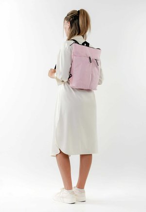 Tagesrucksack - rose