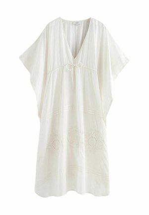 Weißes Kaftankleid aus leichtem Stoff, mit tiefem V-Ausschnitt, kurzen Ärmeln, Kordelzug in der Taille und bestickten floralen Mustern am Saum.