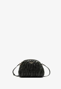 Unselected, black