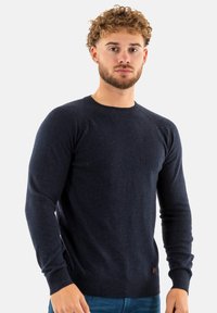 Yes Zee Maglione - bleu