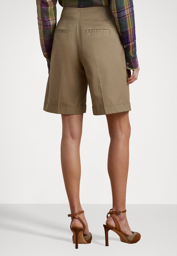BUCKLE TRIM PLEATED COTTON TWILL SHORT - Shorts - madison tan4