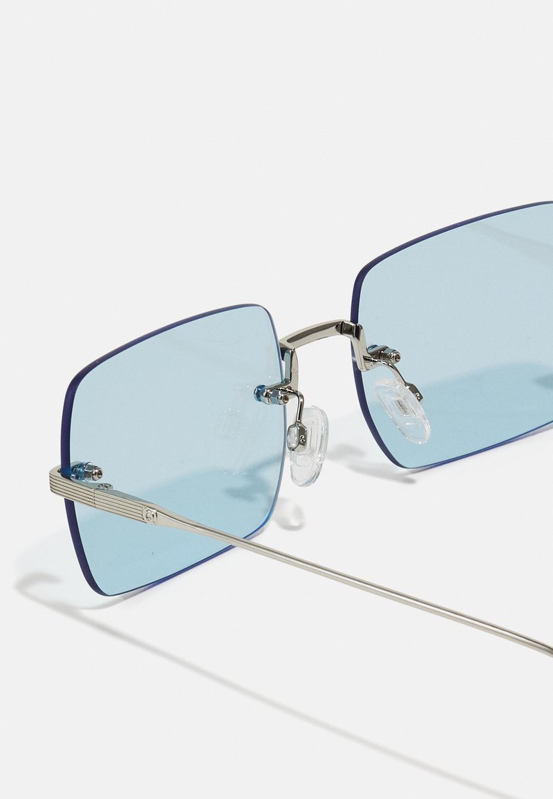 QUAY AUSTRALIA TTYL Gradient Rimless Sunglasses In Silver/Blue Iridescent Silver Wide Rectangle Rimless Tinted Sunglasses with Medium  main image 4