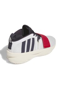 Sneakers med ett vitt mesh-övre, marinblå accenter och röd rem. Har texturerad detalj, tre marinblå ränder och en krämfärgad gummisula.