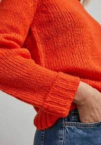 Pieces Stickad tröja - orange