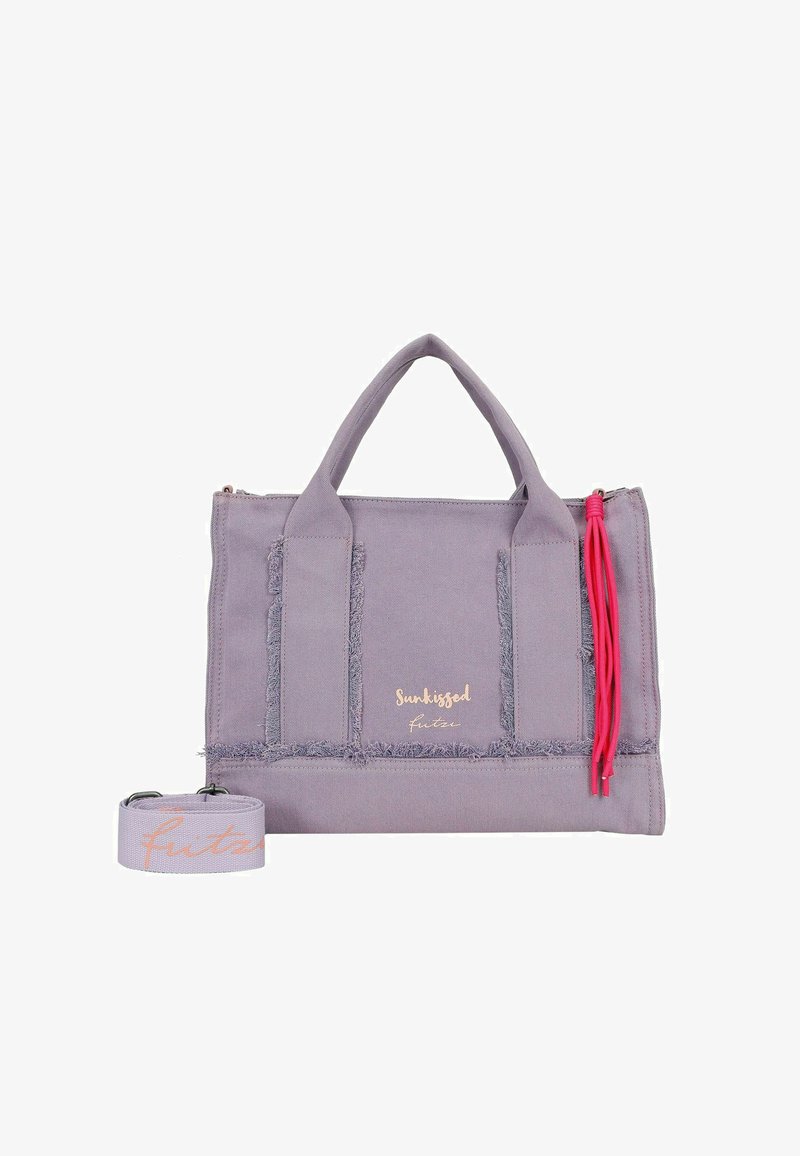 Borsa a tracolla in tela lilla con bordi sfilacciati, tassello rosa per la cerniera, doppio manico e tracolla rimovibile. Presenta il logo "Sunkissed" in oro.