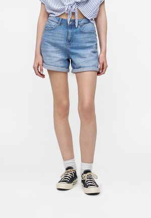 ONLY ONLJOSEPHINE - Short en jean - light blue denim