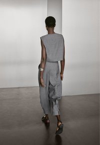 Thumbnail Image 3