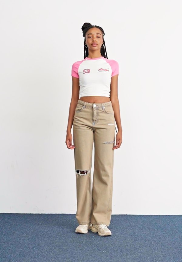 VAMAVECHE BABY TEE - Print T-shirt2