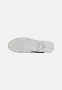 MICHAEL Michael Kors KEATON ZIP SLIP ON - Sneakers basse - black