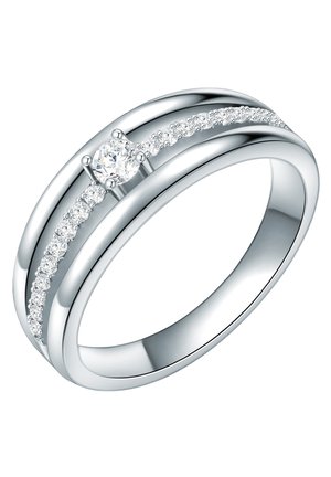 Ehering-Set aus poliertem Weißgold, bestehend aus einem zentralen runden Diamanten und einem Band, das entlang einer Kante mit kleineren Diamanten verziert ist.