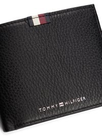 Portefeuille en cuir noir avec une surface texturée, un petit accent coloré près du haut et un logo de marque en relief en bas.