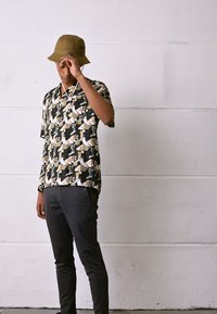 Only & Sons ONSMARK SLIM PANT - Chinos - dark brown